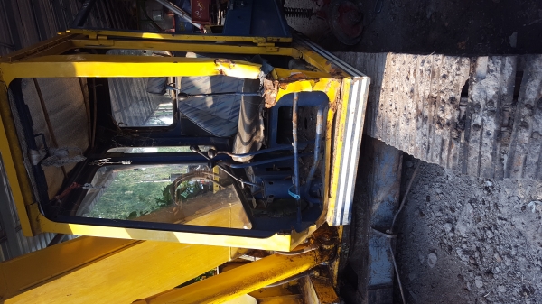 ฝากขายครับ รถขุดแมคโค kobelco รุ่น1เครื่องเดิม แน่นๆปั้มเดิมแรงๆเอวดี ช่วงล่างแน่น ใบแทรคเต็ม พร้อมลุยงาน ราคาประหยัดขายที่185000฿.ครับทดลองและสอบถามเพิ่มเติมได้ที่0837335338-0636359242