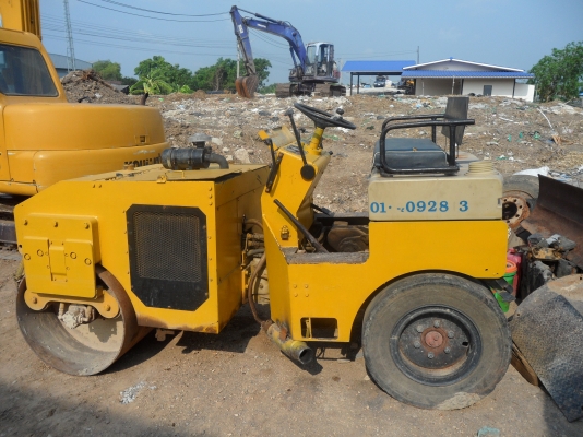 MEIWA MUC-300 รถบดสั่นสะเทือน3ตัน  รถบดหน้าเหล็กหลังยาง, เครื่องยนต์ 3สูบ, ยางหน้า/หลัง 7.50-16,  3 CYLINDERS, TYRE SIZE :7.50-16, รถใช้ได้งานปกติใบซื้อขาย @195,000฿ สนใจสอบถามได้ที่081-989-1989 หรั่งครับ