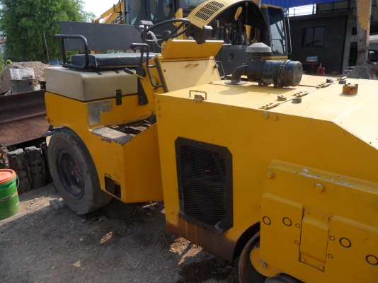 MEIWA MUC-300 รถบดสั่นสะเทือน3ตัน รถบดหน้าเหล็กหลังยาง, เครื่องยนต์ 3สูบ, ยางหน้า/หลัง 7.50-16, 3 CYLINDERS, TYRE SIZE :7.50-16, รถใช้ได้งานปกติใบซื้อขาย @195,000฿ สนใจสอบถามได้ที่081-989-1989 หรั่งครับ MEIWA MUC-300 รถบดสั่นสะเทือน3ตัน รถบดหน้าเหล็กหลังยาง, เครื่องยนต์ 3สูบ, ยางหน้า/หลัง 7.50-16, 3 CYLINDERS, TYRE SIZE :7.50-16, รถใช้ได้งานปกติใบซื้อขาย @195,000฿ สนใจสอบถามได้ที่081-989-1989 หรั่งครับ