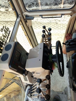 ขายรถเกรดcat 140k 0819333780 ขายรถเกรดcat 140k 0819333780