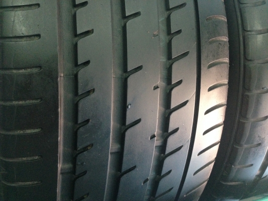 ยาง255 35 r 19 2เส้น Toyo Japan ยางถอดไว้นานแล้ว ยาง255 35 r 19 2เส้น Toyo Japan ยางถอดไว้นานแล้ว