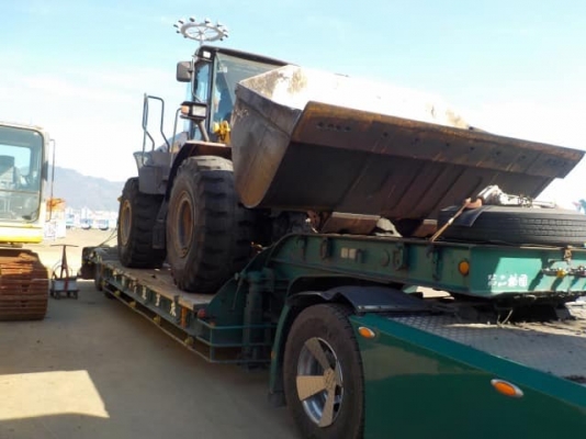 ขายรถตักล้อยาง HITACHI ZW220-5B ปี 2015 นำเข้าเองจากญี่ปุ่น สภาพสวยพร้อมใช้ ถึงเร็วๆนี้ครับ