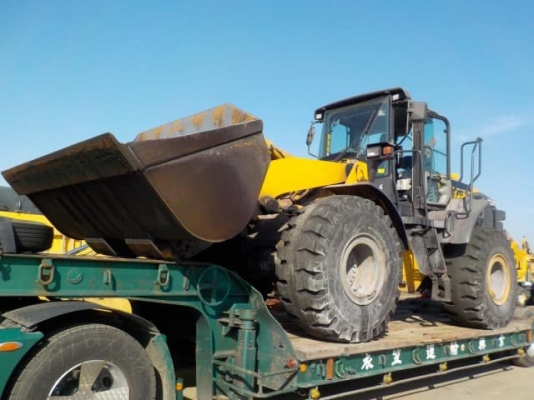 ขายรถตักล้อยาง HITACHI ZW220-5B ปี 2015 นำเข้าเองจากญี่ปุ่น สภาพสวยพร้อมใช้ ถึงเร็วๆนี้ครับ