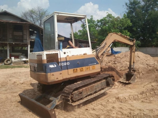 KOMATSU PC 20-6 KOMATSU PC 20-6