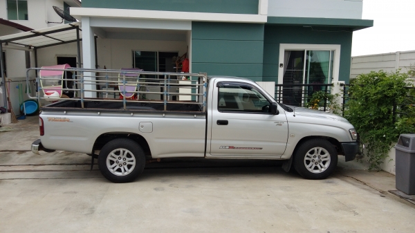 ขายยาง DUNLOP 215-70 ขอบ 15 ปี 2019