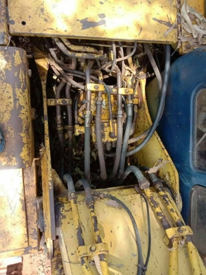ขายแบคโฮKOBELCO SK200-/// ไม่มีเอกสารไม่มีระบบไฟราคา 400,000