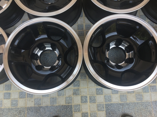 ล้อออฟโรด 4X4 ล้อออฟโรด 4X4