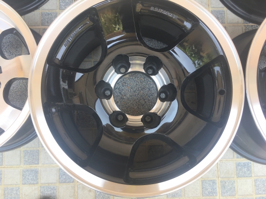 ล้อออฟโรด 4X4 ล้อออฟโรด 4X4