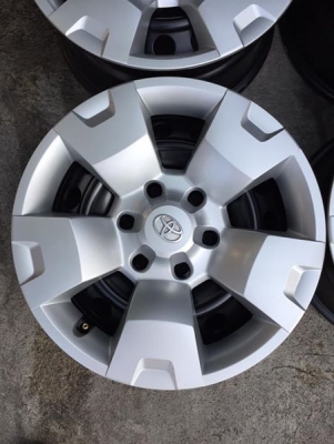 ล้อกะทะรีโว่ ขอบ17 ถอดป้ายแดง+ฝาครอบ  ชุด3200บ.โทร.0879050181.ส่งได้ทั่วไทย