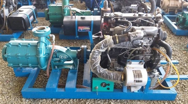 เครื่องยนต์พร้อมปั๊มน้ำแรงดันสูง