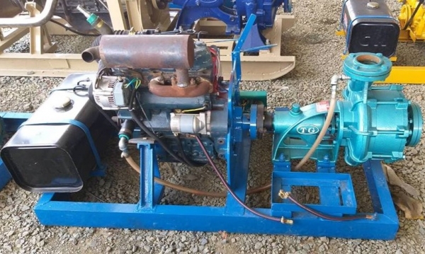 เครื่องยนต์พร้อมปั๊มน้ำแรงดันสูง