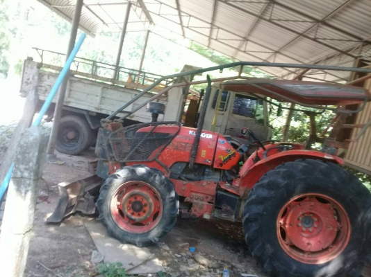 ขายเหมา 3 รายการ 1.รถบรรทุก 6 ล้อดัมพ์ 185 แรงม้า 2.รถแบคโฮ KOMATSU C40-6 3.รถไถ KUBOTA M7040 ใบมีด 