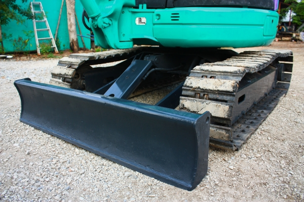 ขายรถแม็กโคร KOMATSU PC30MR-1 สนใจติดต่อ 086-324-1992 086-775-7900