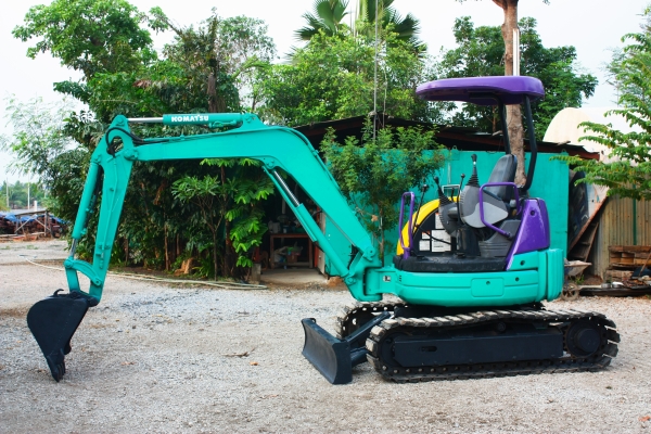 ขายรถแม็กโคร KOMATSU PC30MR-1 สนใจติดต่อ 086-324-1992 086-775-7900