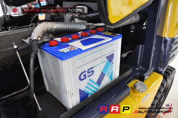 ขายรถโฟล์คลิฟท์มือสอง KOMATSU รุ่น FD25HW-11-470418 นำเข้าจากประเทศญี่ปุ่น 100\% ไม่เคยใช้งานในไทย ขายรถโฟล์คลิฟท์มือสอง KOMATSU รุ่น FD25HW-11-470418 นำเข้าจากประเทศญี่ปุ่น 100\% ไม่เคยใช้งานในไทย