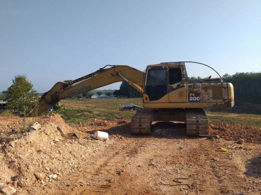 ขายรถแบคโฮ KOMATSU PC200-7 เอกสารชุดจดทะเบียน ราคา 950000