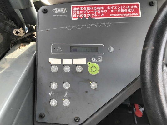 รถกวาดถนน TENNANT รุ่น S30 นำเข้าตรงจากญี่ปุ่น สวย น่าใช้ ไม่แพง