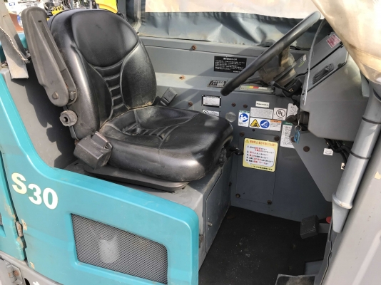 รถกวาดถนน TENNANT รุ่น S30 นำเข้าตรงจากญี่ปุ่น สวย น่าใช้ ไม่แพง