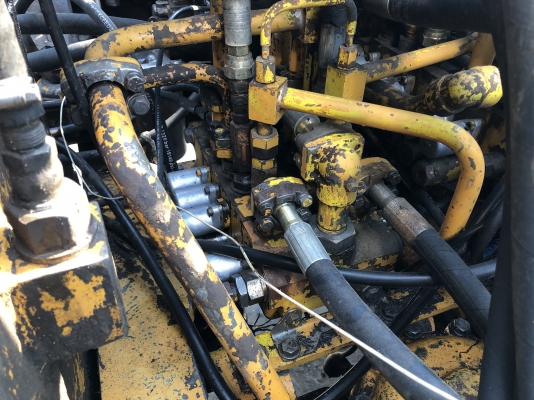 แยกอะไหล่ แมคโคKOMATSU 120-3 เครื่อง6BB ปั้มเดิม