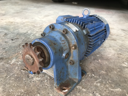 ขายมอเตอร์เกียร์ Cycro drive Sumitomo 2HP. 380V อัตราทด 1:21 เพลาออกประมาณ 69รอบต่อนาที สภาพสวยเดิมๆ หมุนนิ่ม รุ่นเพลาใหญ่ทนงานหนัก พร้อมใช้งาน
