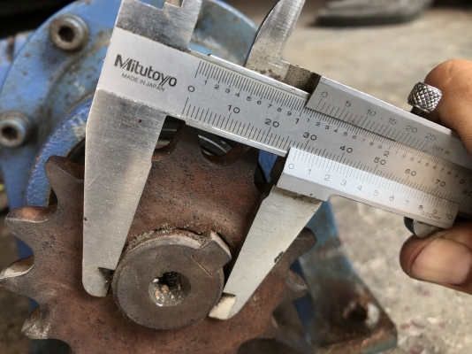 ขายมอเตอร์เกียร์ Cycro drive Sumitomo 2HP. 380V อัตราทด 1:21 เพลาออกประมาณ 69รอบต่อนาที สภาพสวยเดิมๆ หมุนนิ่ม รุ่นเพลาใหญ่ทนงานหนัก พร้อมใช้งาน