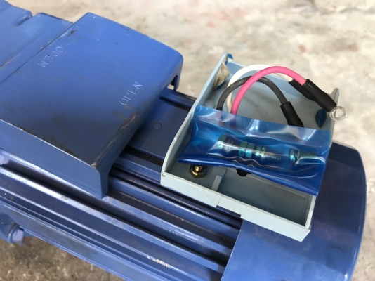 ขายมอเตอร์เกียร์แบบเพลาสวม Hyponic drive Sumitomo 0.4Kw. 220V 3สาย made in Japan อัตราทด 1:40 เพลาออกประมาณ 35รอบต่อนาที ของใหม่เก่าเก็บ ไม่เคยใช้งาน ขายมอเตอร์เกียร์แบบเพลาสวม Hyponic drive Sumitomo 0.4Kw. 220V 3สาย made in Japan อัตราทด 1:40 เพลาออกประมาณ 35รอบต่อนาที ของใหม่เก่าเก็บ ไม่เคยใช้งาน