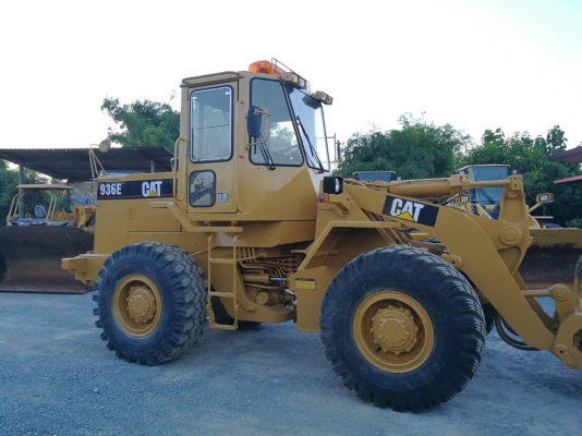 ขายถูก CAT 936E เก่าญี่ปุ่นแท้ สภาพสวย ราคาไม่แพง โทร.090-986-2521 อ๊อบ
