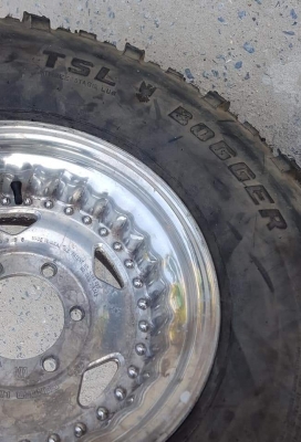 ขายล้อ CENTER พร้อมยาง SWAMPER 38" ไว้ทำอะไหล่ครับ (1วง) ขายล้อ CENTER พร้อมยาง SWAMPER 38" ไว้ทำอะไหล่ครับ (1วง)