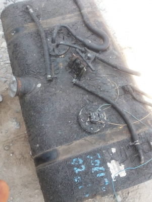 อันนี้ ถังน้ำมัน ขนาด 100 ลิตร จัดส่งขึ้นรถขนส่ง ไปเพชรบูรณ์ครับ ท่านใดสนใจสอบถามได้ที่ 081 6221299 นะครับ อันนี้ ถังน้ำมัน ขนาด 100 ลิตร จัดส่งขึ้นรถขนส่ง ไปเพชรบูรณ์ครับ ท่านใดสนใจสอบถามได้ที่ 081 6221299 นะครับ