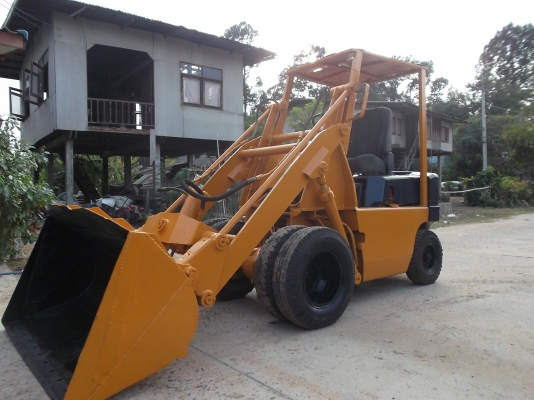 ขายรถตัก TCM SD10Z4 เก่าใน เครื่องดี ทำสีใหม่  สัญญาใบซื้อขาย