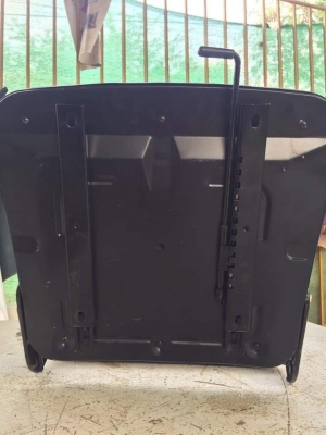 ขายเบาะรถขุด งานอย่างดี  เบาะหัวโล้นราคา ใบละ 2,500   (ปรับได้ เลื่อนได้) #ของพร้อมส่ง ☎️สนใจติดต่อ 096-3268553 (สถิตย์พันธ์) ????ID LINE 0963268553 ร้านรุ่งเจริญแทรกเตอร์ อำเภอพระพุทธบาท จังหวัดสระบุรี ????ติดตาม ชมเพจร้าน รถขุดเก่านอก-อะไหล่???? https:/