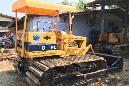 ขายรถแทร็กเตอร์KOMATSU D20-5PL ใช้งานปกติ รถไวแรงดี 240000 ต่อรองได้ โทร0616613023แพรว