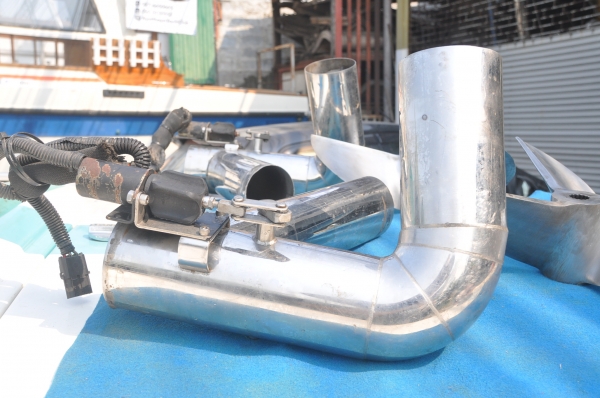 ขาย ของแต่งเรือ high performance ครับ