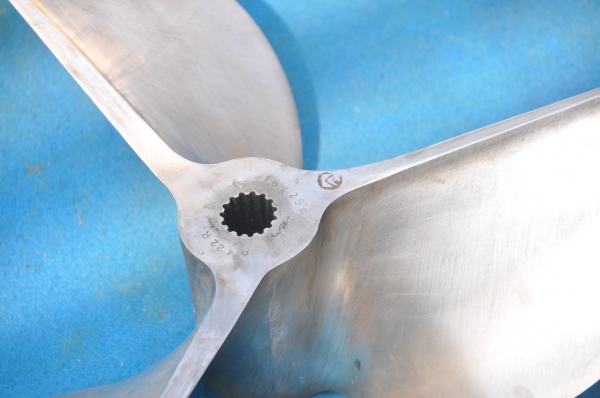 ขาย ของแต่งเรือ high performance ครับ