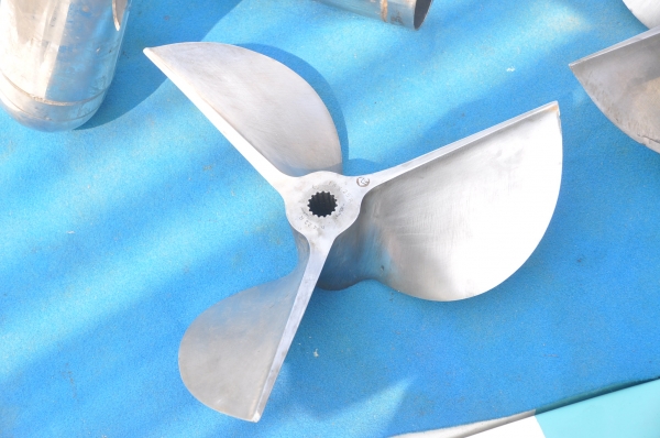 ขาย ของแต่งเรือ high performance ครับ