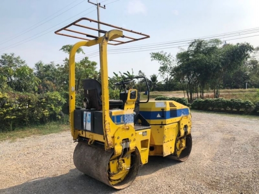 ขาย 265,000 เบรคดาว์น 2.5 ตัน BOMAG  BW100AD-3 สวยสภาพเก่านอก 2 เพลา ระบบสั่นแรง ทั้งหน้าและ หลัง เครื่องดอยท์เดิมดี เอกสารเล่มทะเบียน  อยู่ นครปฐม โทร 0626426323