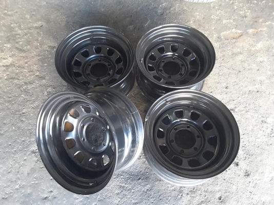 กะทะลาย Rock ขอบ 16*8 et-40 สวยๆ 1ชุด