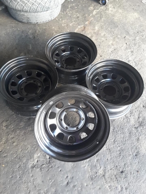 กะทะลาย Rock ขอบ 16*8 et-40 สวยๆ 1ชุด