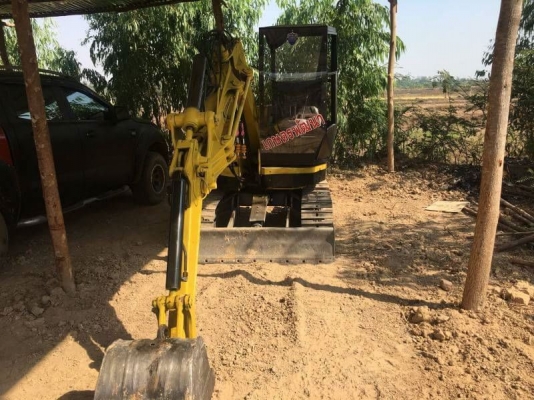 KOMATSU PC 30 KOMATSU PC 30