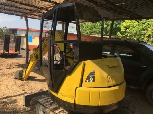 KOMATSU PC 30 KOMATSU PC 30