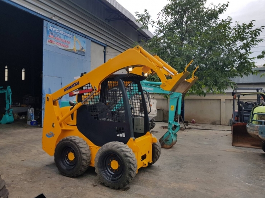 บ็อบแคท KOMATSU 714 สวยรุ่นใหม่ล่าสุด ระบบควมคุมคอนโทลน้ำมัน เร็วแรงสุดใจ เครื่องยนต์KOMATSU4สูบ ทำงาน2000HR. ราคา425,000บาท สนใจติดต่อเบอรํ 081-8416818 083-4355829 รับรองคุณภาพ ติดต่อสอบถามได้ที่ กดไปที่ลิ้งค์้เพื่อสอบถาม Line: https://line.me/R/ti บ็อบแคท KOMATSU 714 สวยรุ่นใหม่ล่าสุด ระบบควมคุมคอนโทลน้ำมัน เร็วแรงสุดใจ เครื่องยนต์KOMATSU4สูบ ทำงาน2000HR. ราคา425,000บาท สนใจติดต่อเบอรํ 081-8416818 083-4355829 รับรองคุณภาพ ติดต่อสอบถามได้ที่ กดไปที่ลิ้งค์้เพื่อสอบถาม Line: https://line.me/R/ti