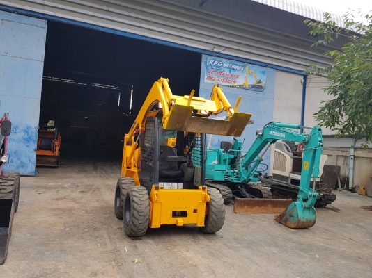 บ็อบแคท KOMATSU 714 สวยรุ่นใหม่ล่าสุด ระบบควมคุมคอนโทลน้ำมัน เร็วแรงสุดใจ เครื่องยนต์KOMATSU4สูบ ทำงาน2000HR. ราคา425,000บาท สนใจติดต่อเบอรํ 081-8416818 083-4355829 รับรองคุณภาพ ติดต่อสอบถามได้ที่ กดไปที่ลิ้งค์้เพื่อสอบถาม Line: https://line.me/R/ti บ็อบแคท KOMATSU 714 สวยรุ่นใหม่ล่าสุด ระบบควมคุมคอนโทลน้ำมัน เร็วแรงสุดใจ เครื่องยนต์KOMATSU4สูบ ทำงาน2000HR. ราคา425,000บาท สนใจติดต่อเบอรํ 081-8416818 083-4355829 รับรองคุณภาพ ติดต่อสอบถามได้ที่ กดไปที่ลิ้งค์้เพื่อสอบถาม Line: https://line.me/R/ti