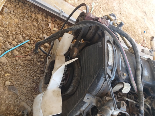 ขายเครื่องพร้อมเกียร์ไทเกอร์ 5L 3000    เครื่องยังแน่น  เล่มพร้อม