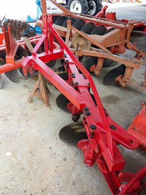 ขายผานบุกเบิก ขนาดใบ 20 ยี่ห้อ HUI อุปกรณ์ครบ พร้อมใช้งาน  ราคา 14,500 บาท  สนใจสอบถาม 084-9997463