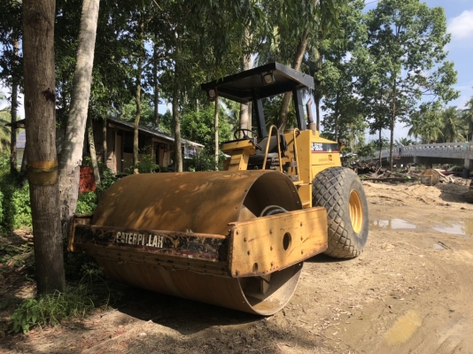 รถบดสั่นสะเทือน CAT cs563c serial 4kn00578 รถพร้อมใช้งาน มีทะเบียน