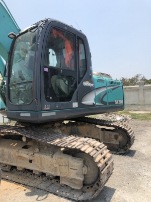 รถแบคโฮ KOBELCO SK200 หมายเลขเครื่องยนต์ JO5E รถพร้อมใช้งาน