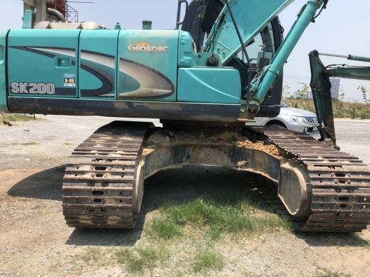 รถแบคโฮ KOBELCO SK200 หมายเลขเครื่องยนต์ JO5E รถพร้อมใช้งาน