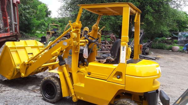 รถตักTCM SD10Z6 ดีเซล เกียร์ออโต้ ตัก 0.7 คิว เก่าญี่ปุ่นแท้ พร้อมใช้งานโทร 084-5424150