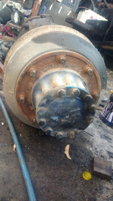 เพลาท้าย6ล้อร็อกกี้ห้างแท้8น็อต