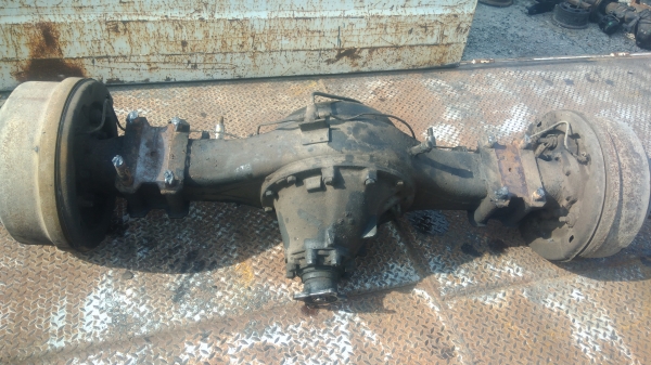 เพลาท้าย6ล้อร็อกกี้ห้างแท้8น็อต